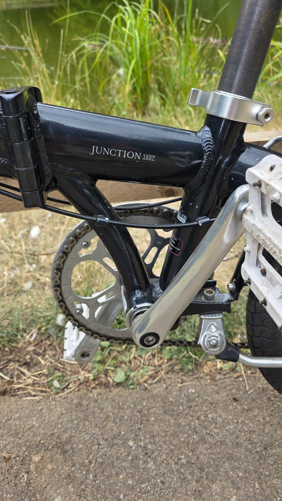 Bickerton folding bike 7 Shimano gears 20 inches wheels