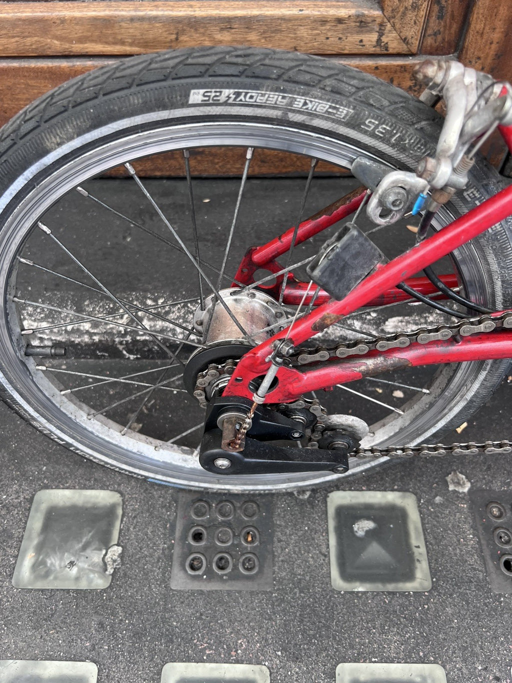 Brompton Bike Red Folding 3 Speed - ✅ FREE & FAST DPD Delivery🚚