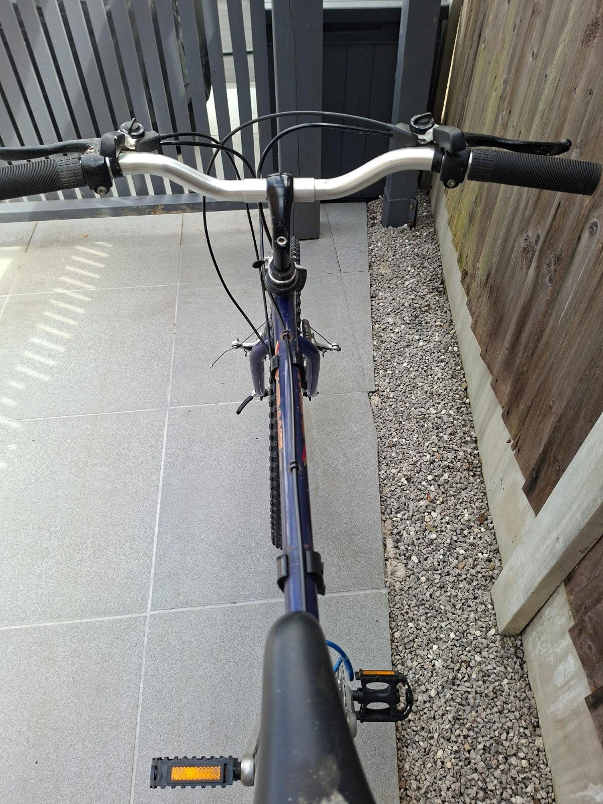 Bicycle Mens Medium FOLDING Bi- Frame!