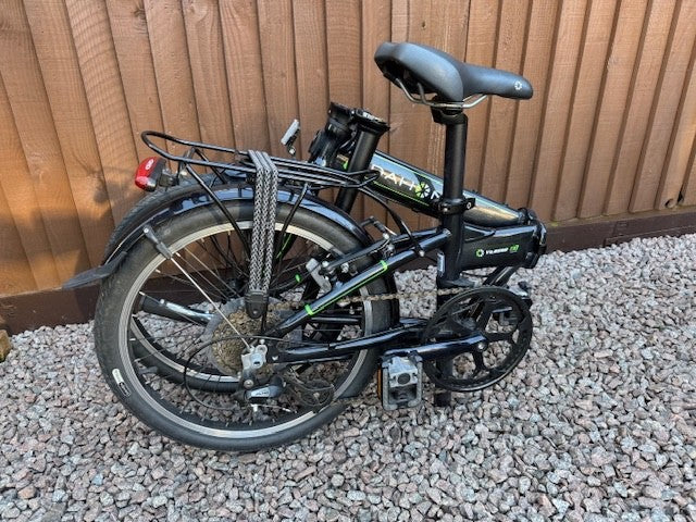 Dahon D8 Vitesse folding bicycle, black in colour