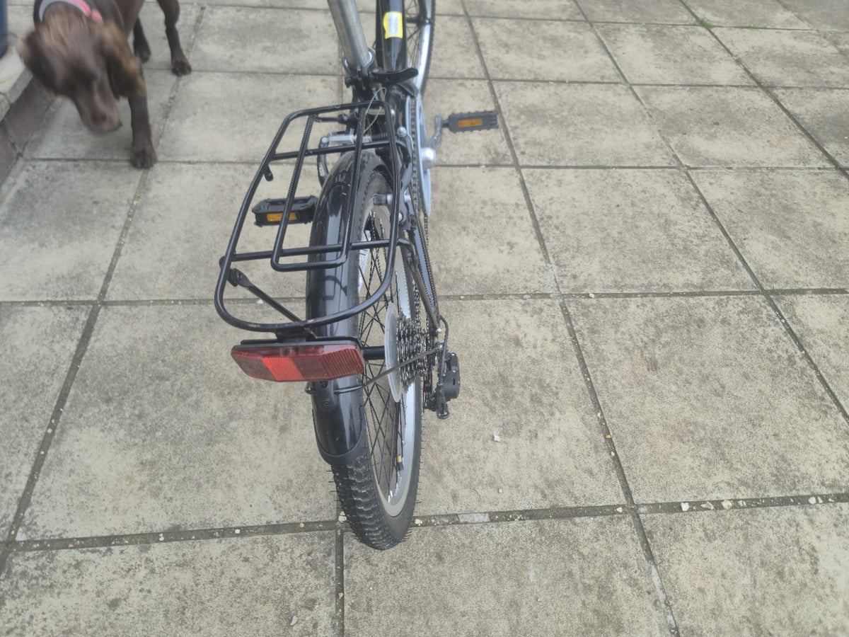 Apollo Compact Folding Bike 20in Black/Silver 6-Speed Rear Rack Mudguards