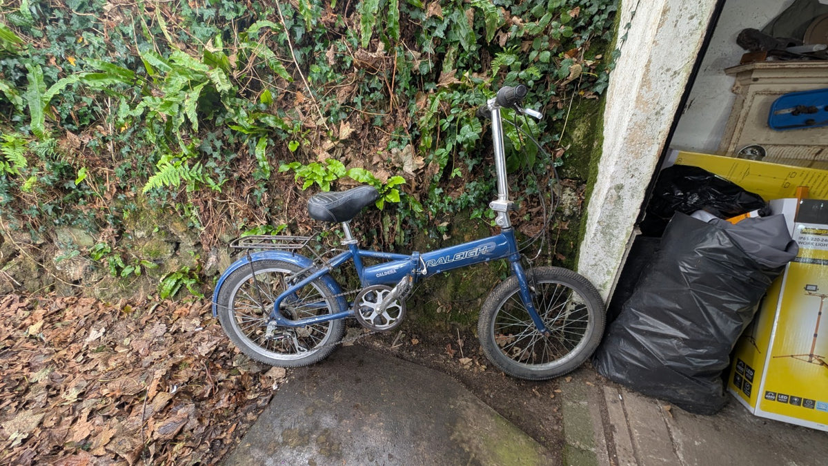 2 Folding Bikes RALEIGH CALDERA and NORTHERN COMPASS