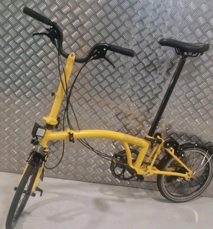 Brompton C Line 6 Speed. Bumblebee Yellow Low co$t world🌎 Postage📦🛫📮.