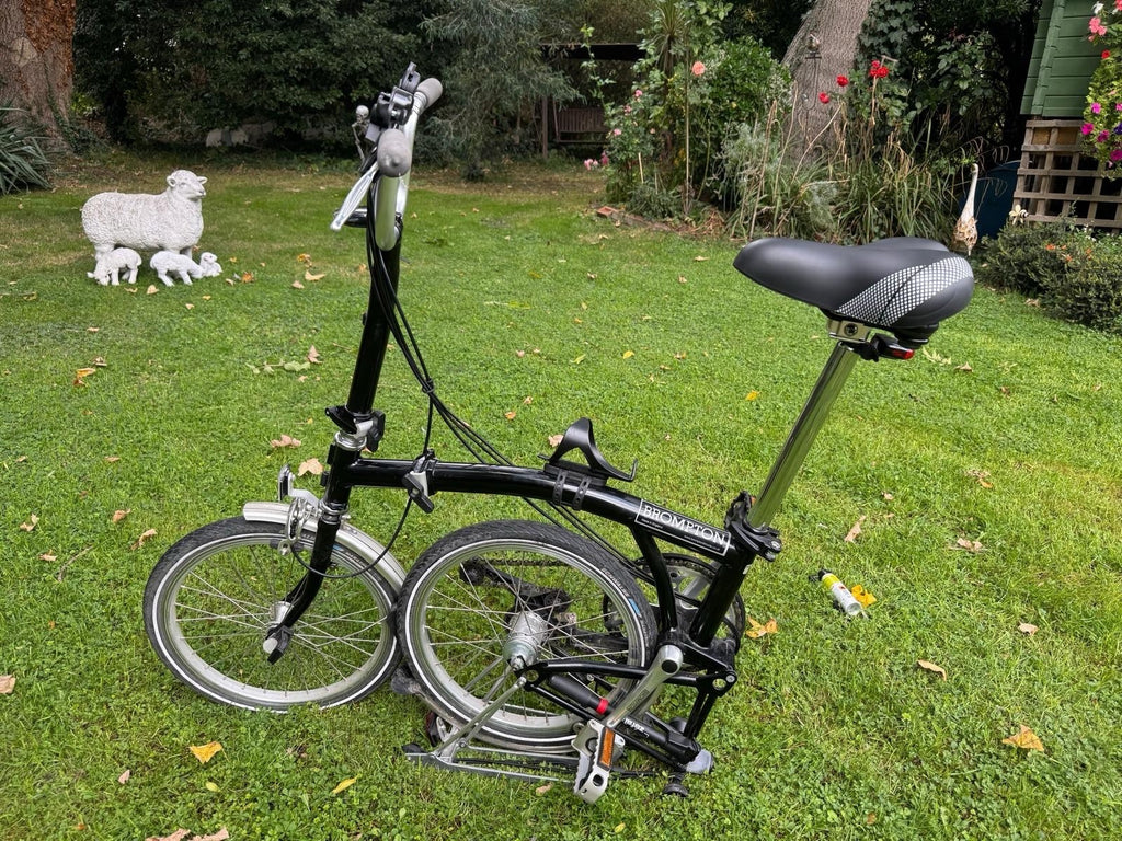 Black 2007 Brompton 6-Speed Folding Bike with Rear Carrier & Travel Bag