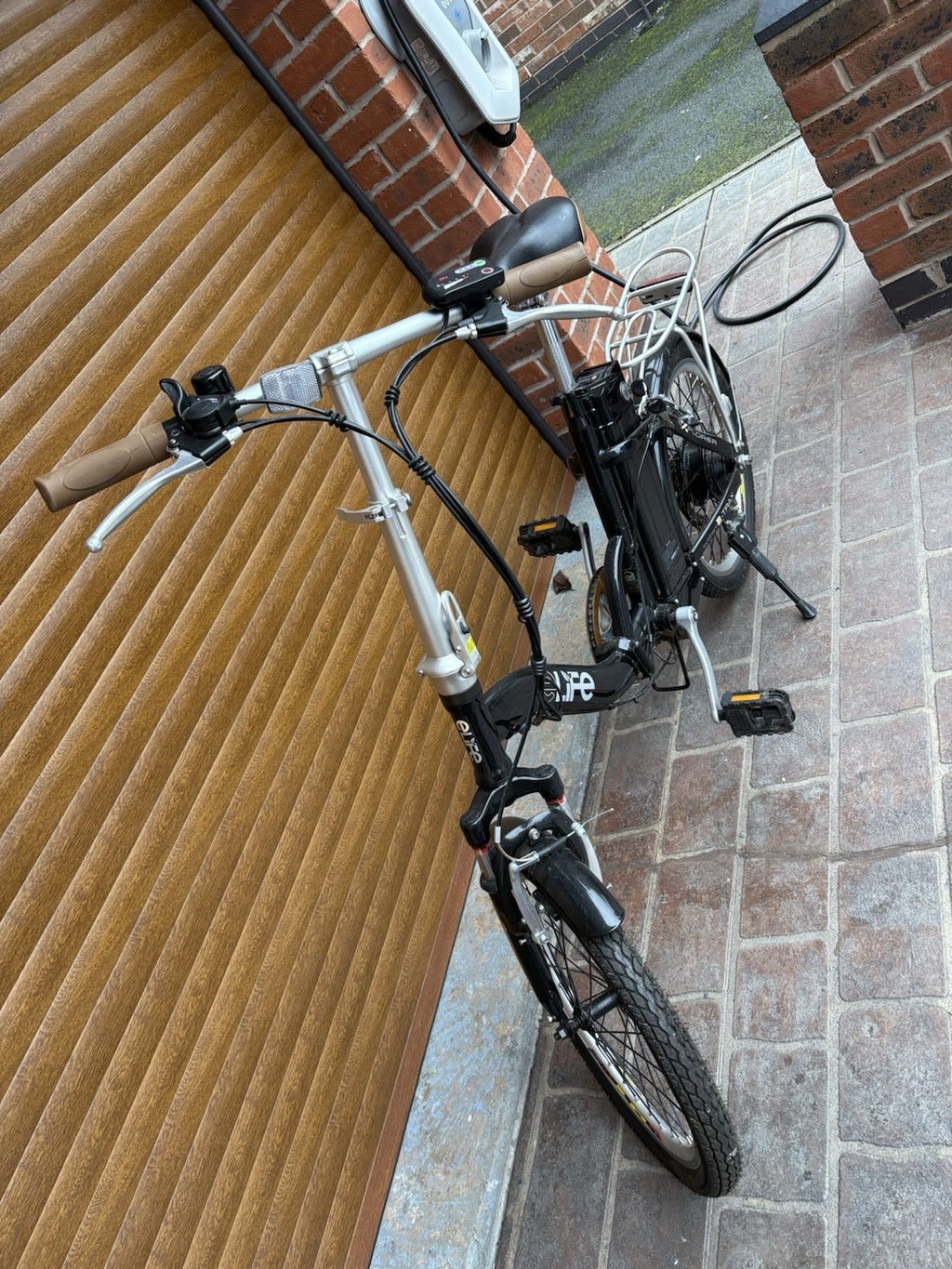 Electric Foldable 24v Bicycle Very Good Condition Dry Store Collection Only