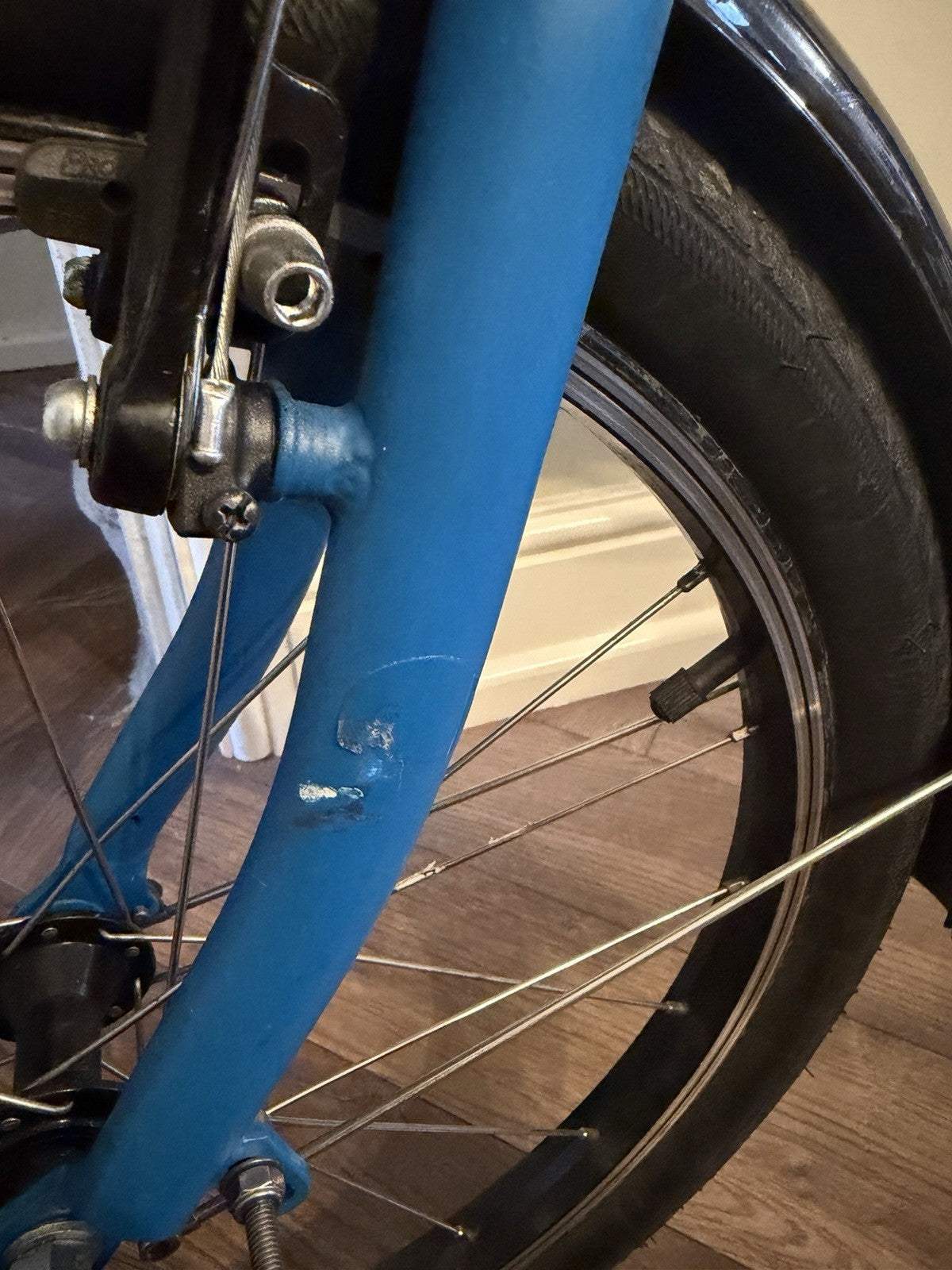 Tern Link B7 Folding Bike with 20 inch Wheels, 7 Speed. Light Blue