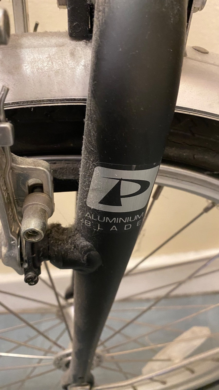 Pinnacle Journey 1.0 folding bike in matte black. Shimano Nexus 3-speed.