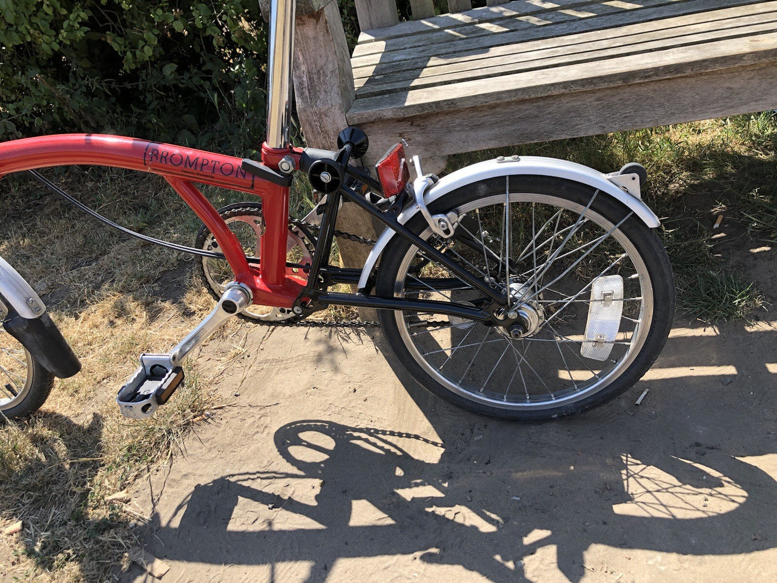 Brompton Folding Bike 3 speed in great Condition, Striking Red colour.