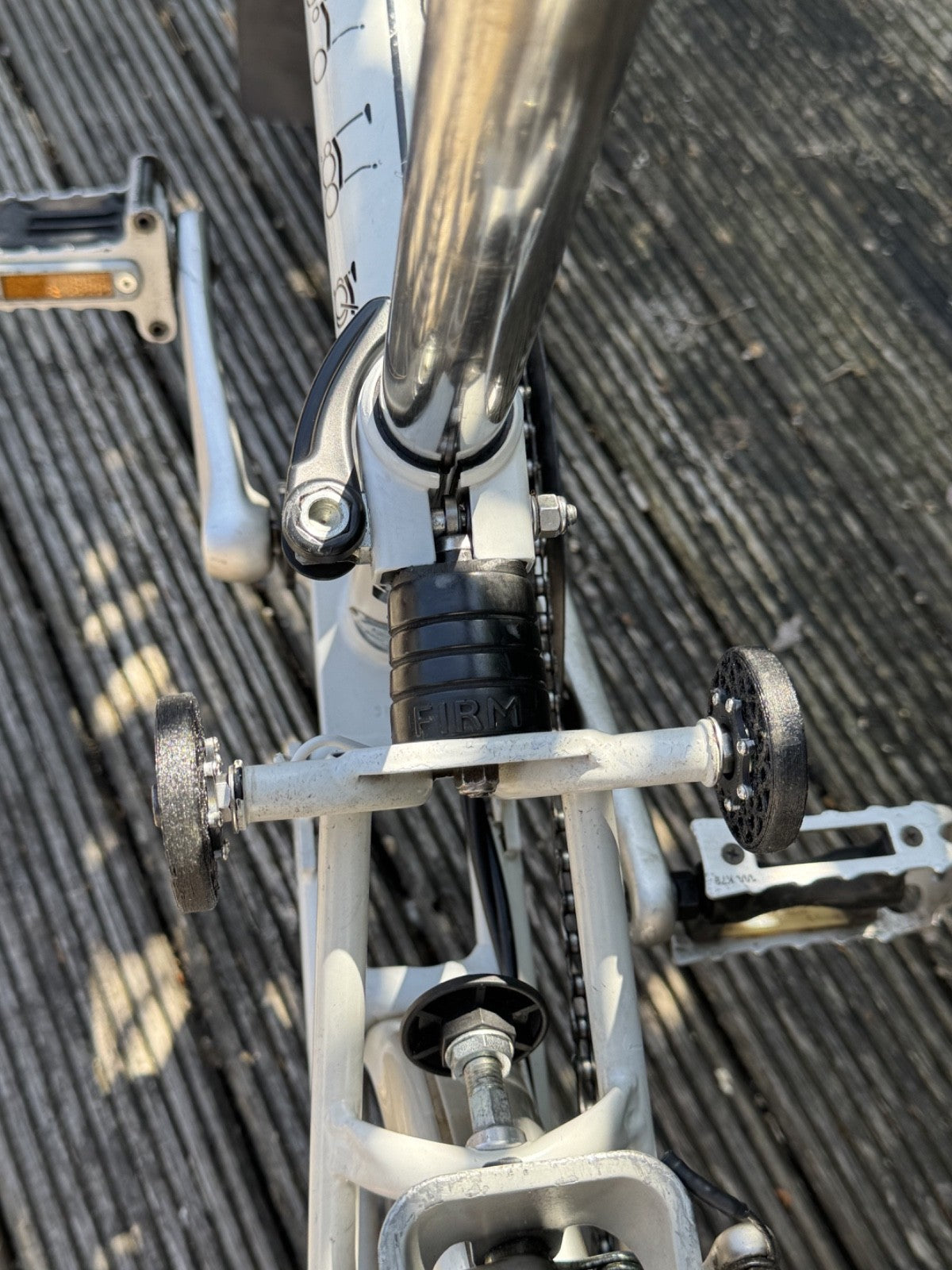 Brompton 2012 P6R folding bicycle 6 Speed, White