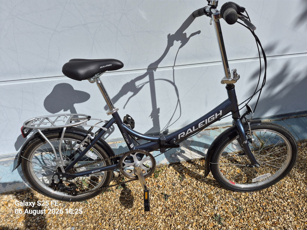 Raleigh Evo 7 sp folding bike