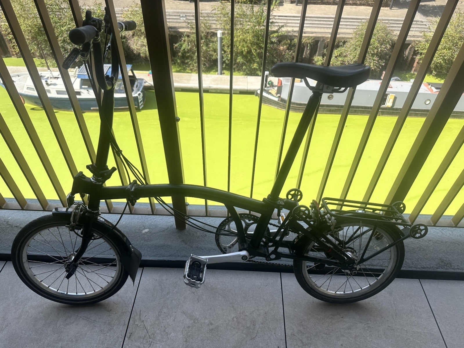 Brompton M6R 6Speed Folding Bike 2016 Black Rear Rack + Pump + Extended Seatpost