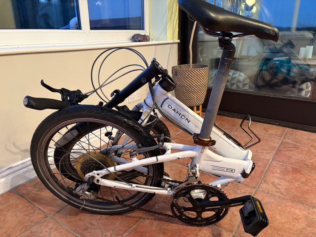 dahon vitesse p18 folding bike. Great bike for commuting. In good condition.
