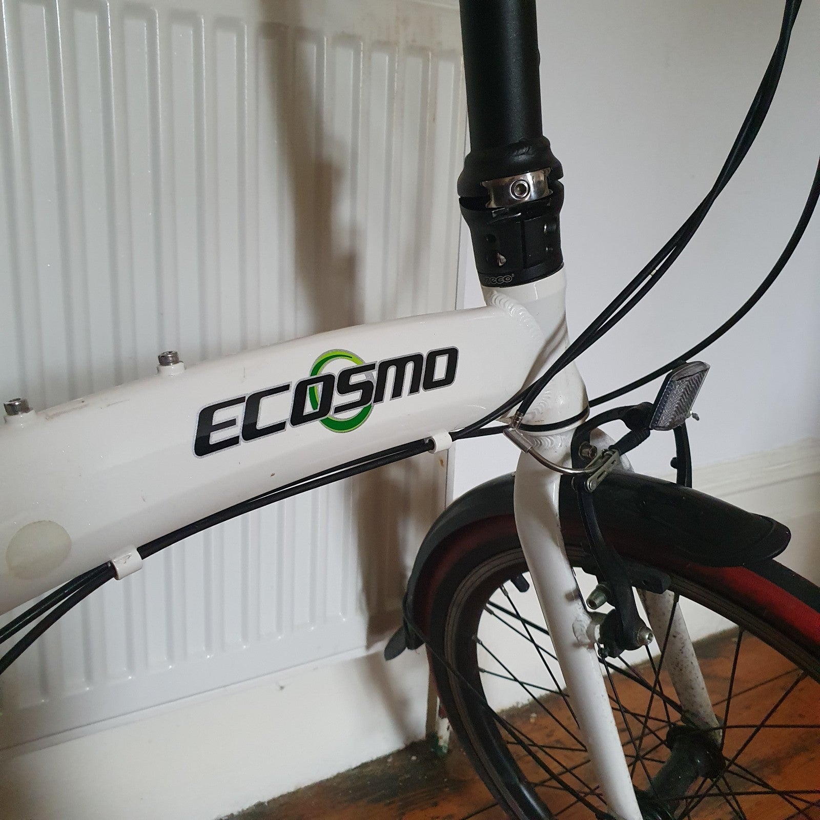 Ecosmo 20" folding bike 6-speed  Shimano RevoShift  Wheels Needs Inflating