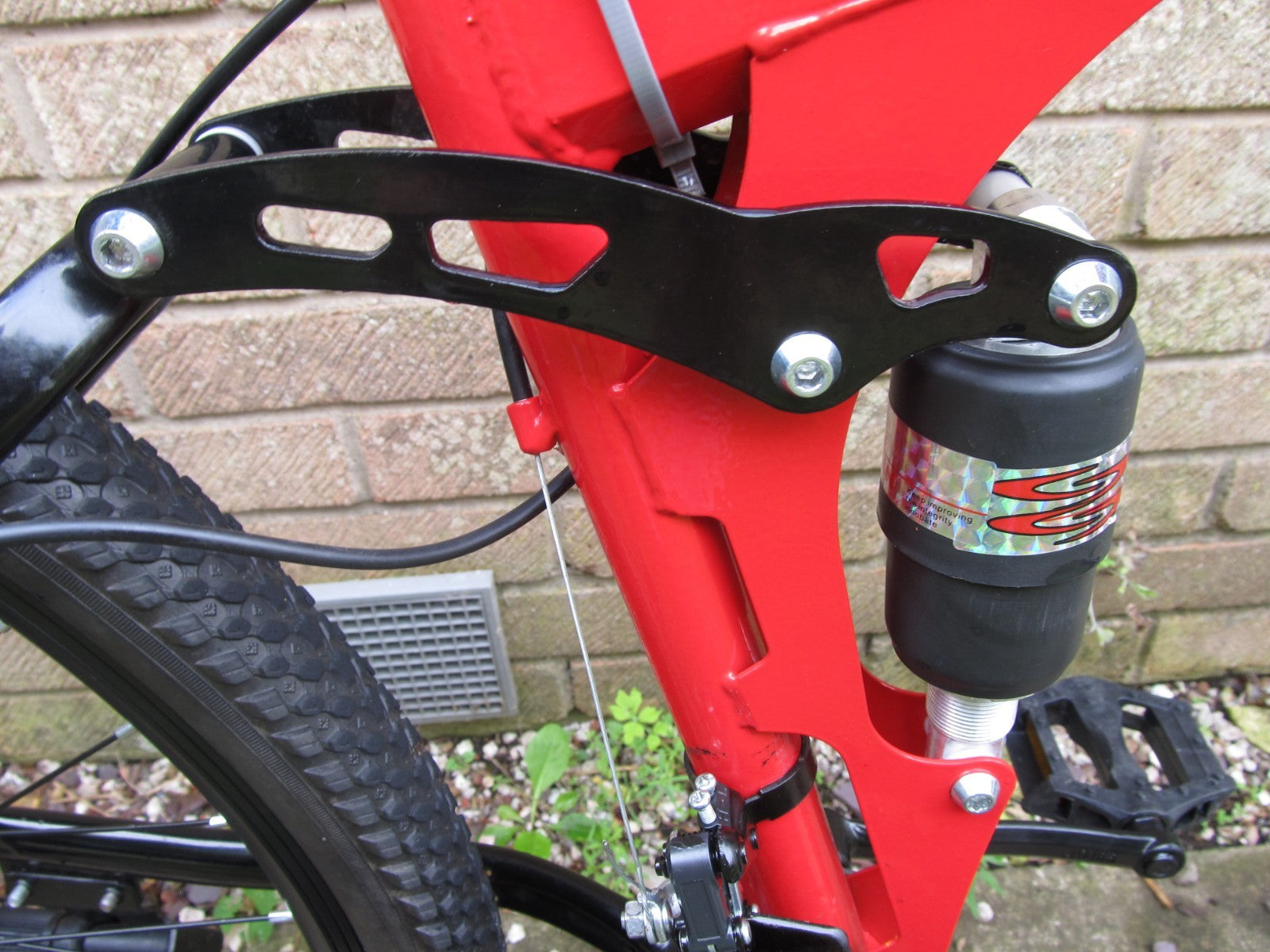 BIKE - MOUNTAIN BI FOLD - 26" WHEELS - DISC BRAKES  UNISEX - EXCELLENT CONDITION