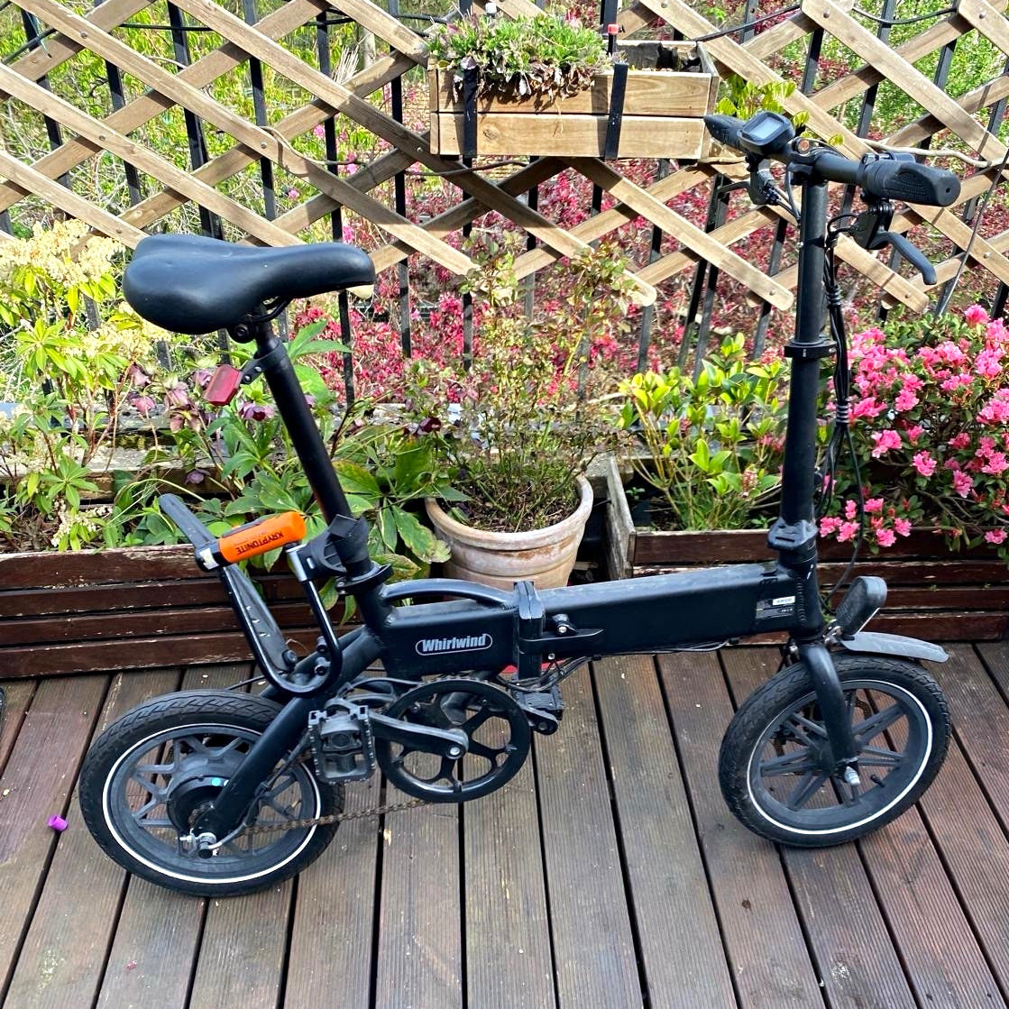 Whirlwind Foldable Bike 14in Black 250W 25km/h Mechanical Disc