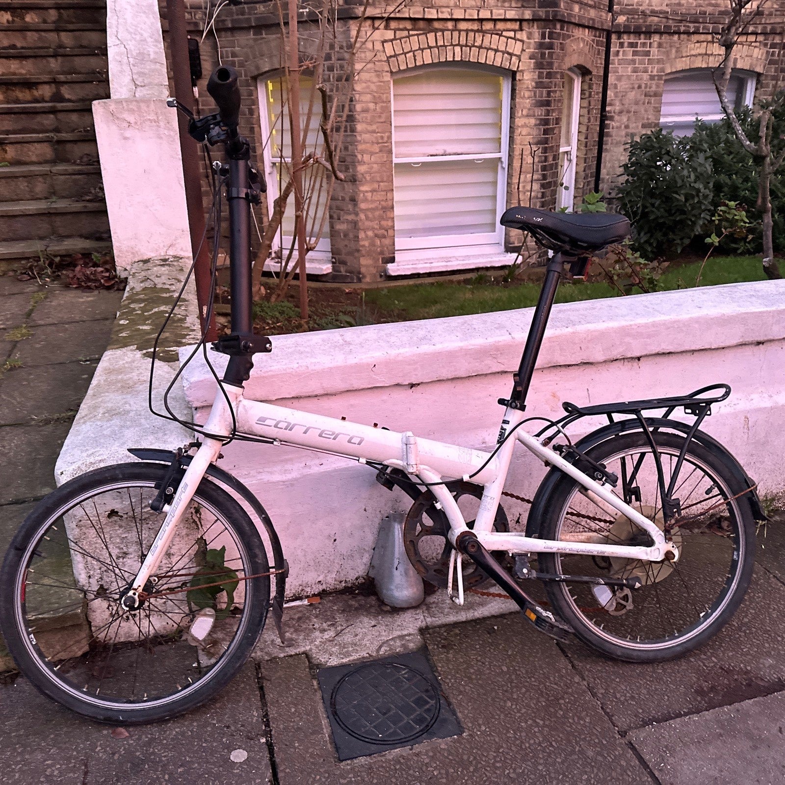 Carrera Transit lightweight Folding Bike 6061 T6 Aluminium white colour