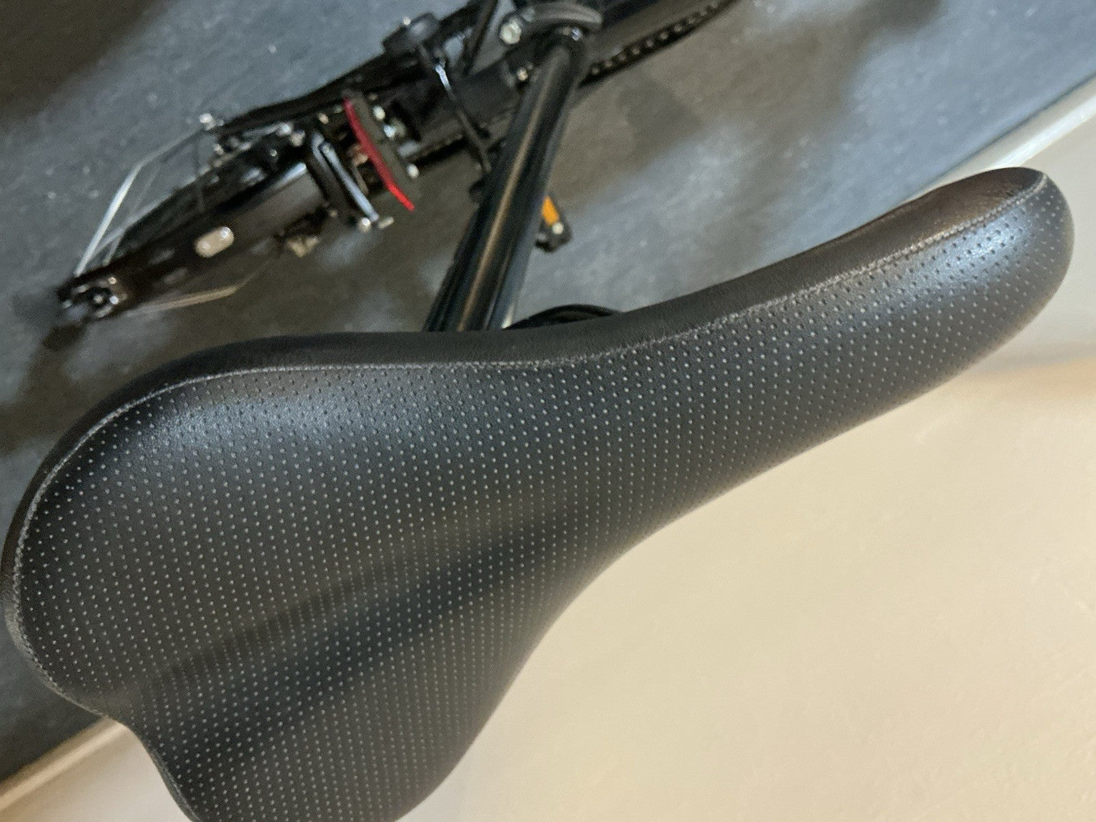 Dec 2018 Brompton C Line 6 Speed H6L Folding bicycle in Black - Leisure Used