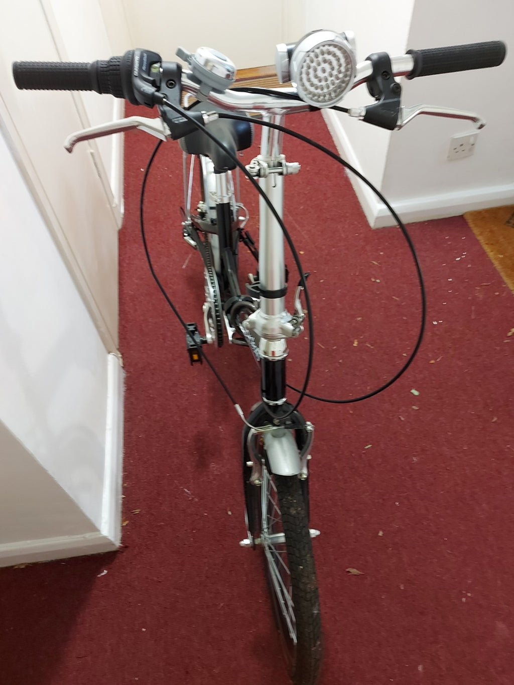 Milan Explorer Folding Bicycle. Black 20 Wheels Excellent Condition