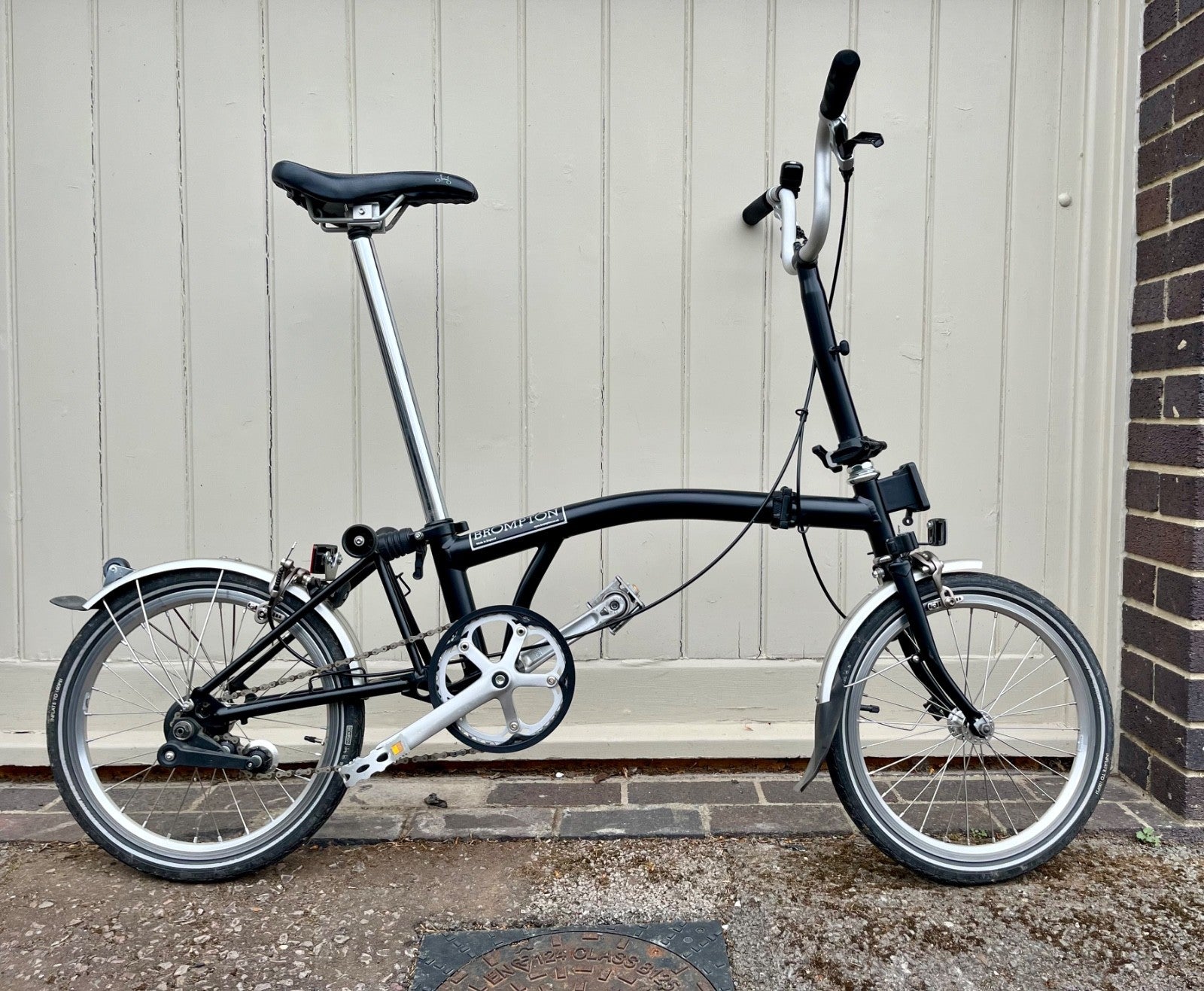 Brompton M1L folding bicycle - single speed - black - great condition
