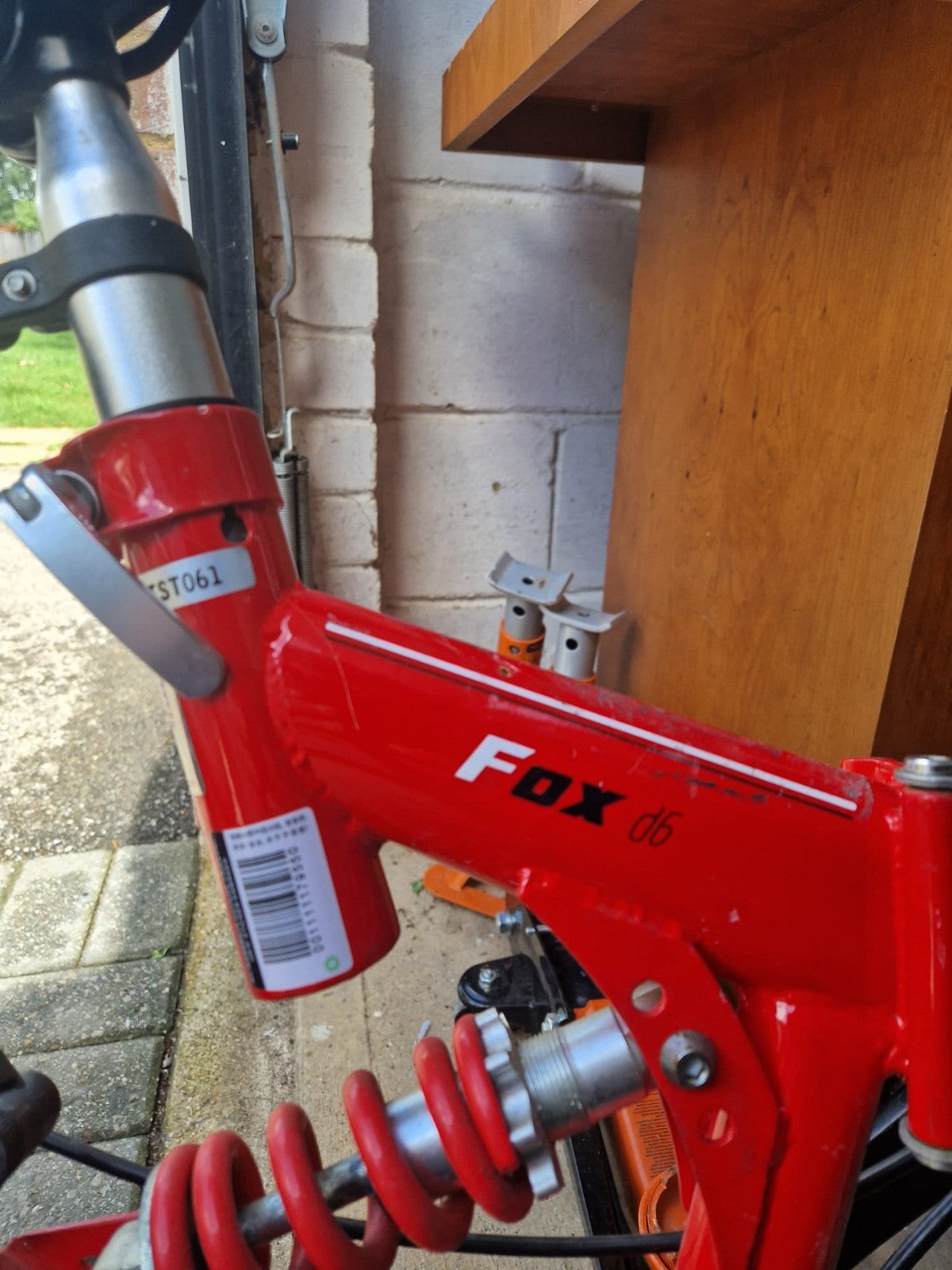 DAHON Fox d6 20 in Folding Bike Red Full Suspension V-Brakes Mudguards