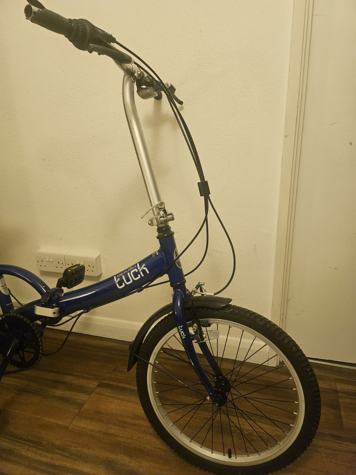 Bicycle Apollo Tuck Folding