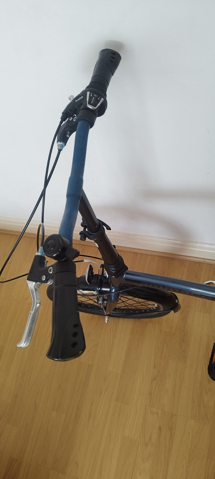 Ammaco Fold-Up Bike 6-Speed Shimano Shift, Adjustable Seat Handlebars
