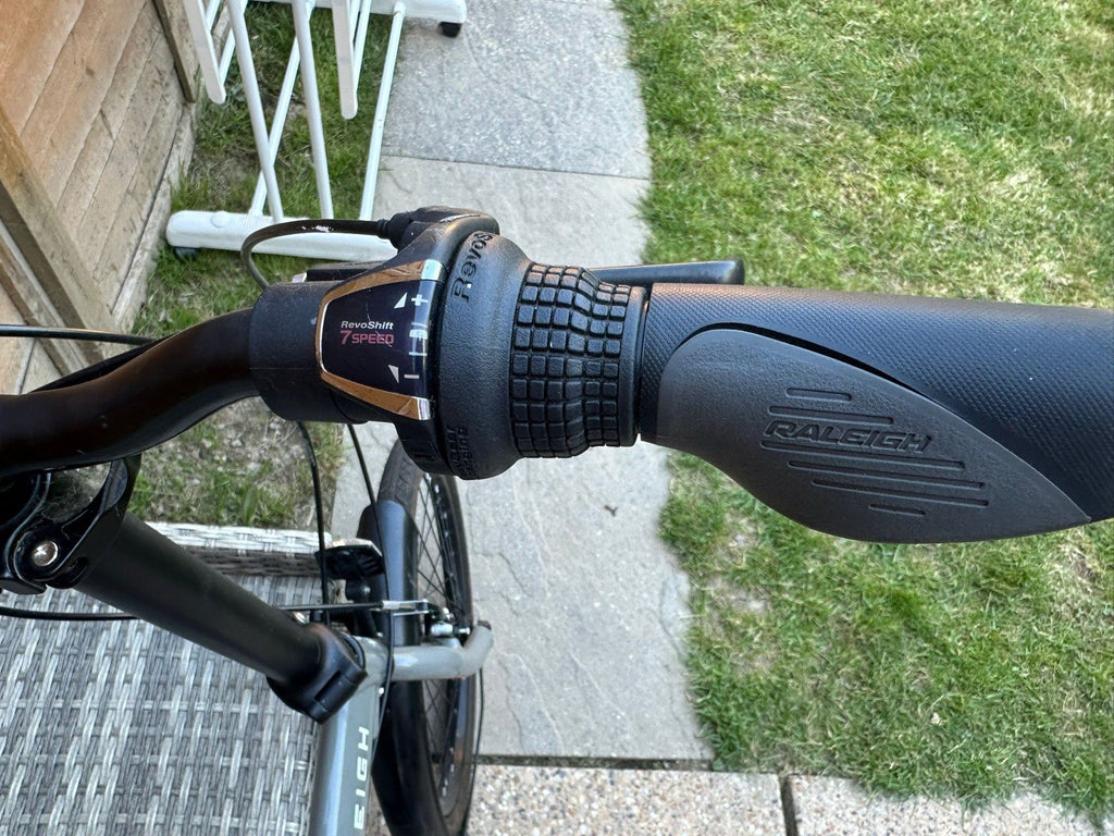 Raleigh Evo 2 Fold Up Grey Commuter Bike Excellent Condition Collection Only