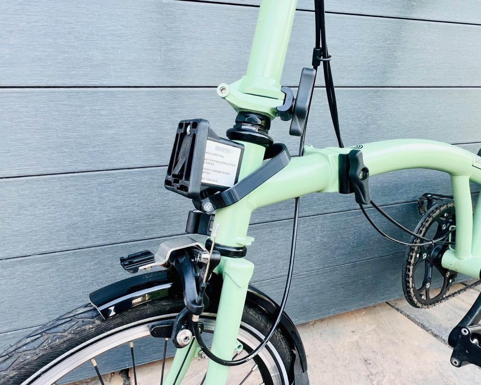 Brompton C Line 2 Speed Matcha Green Folding Bicycle 2025 + Messenger Metro Bag