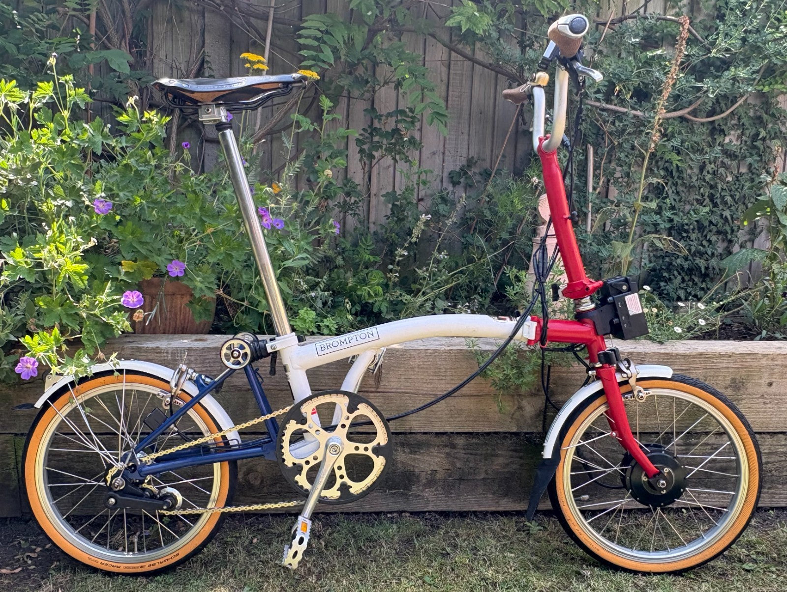 ARCC Electric Brompton Jubilee Limited Edition w/Carradice 25L City Folder Bag