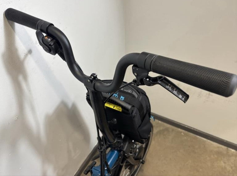 Brompton Electric C Line 4 Speed Mid Folding Bike - 2023 - Ocean Blue