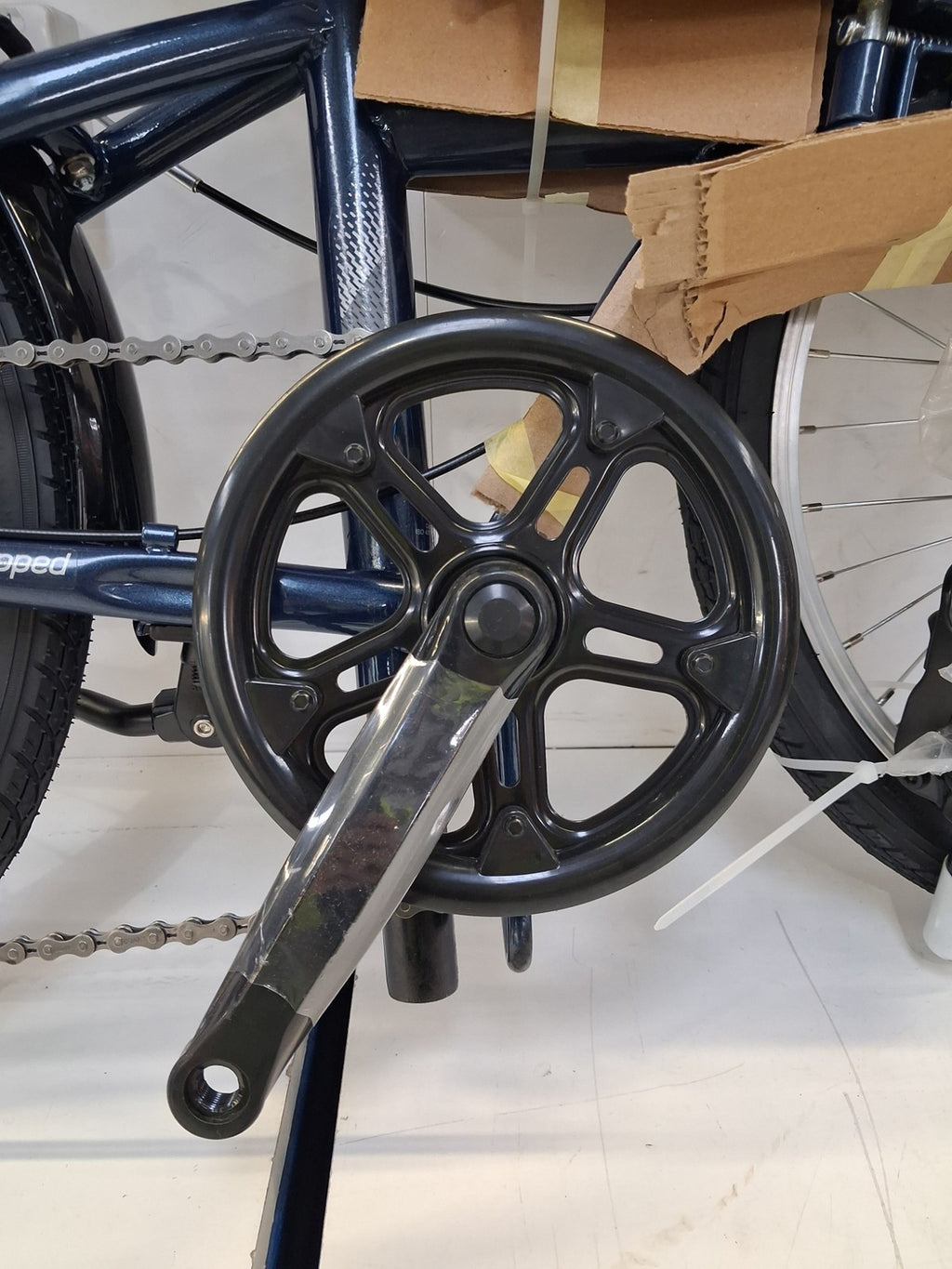 Apollo Transport Compact Folding 20" Wheels Steel Frame 6-Speed Bike - Navy A