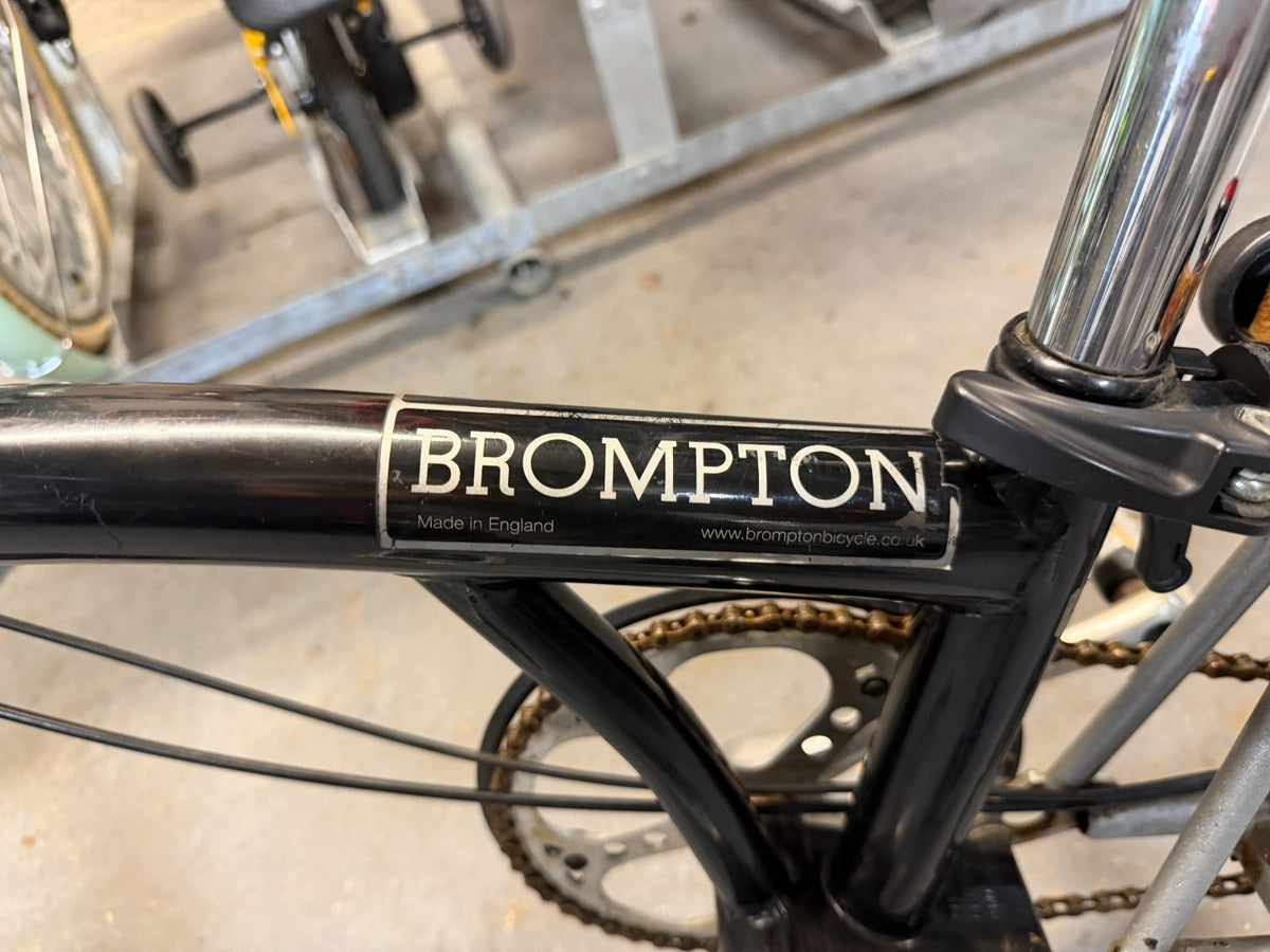 Brompton M6L 6 Speed Folding Bike Black, M-Type Bars, Mudguards - Putney SW15