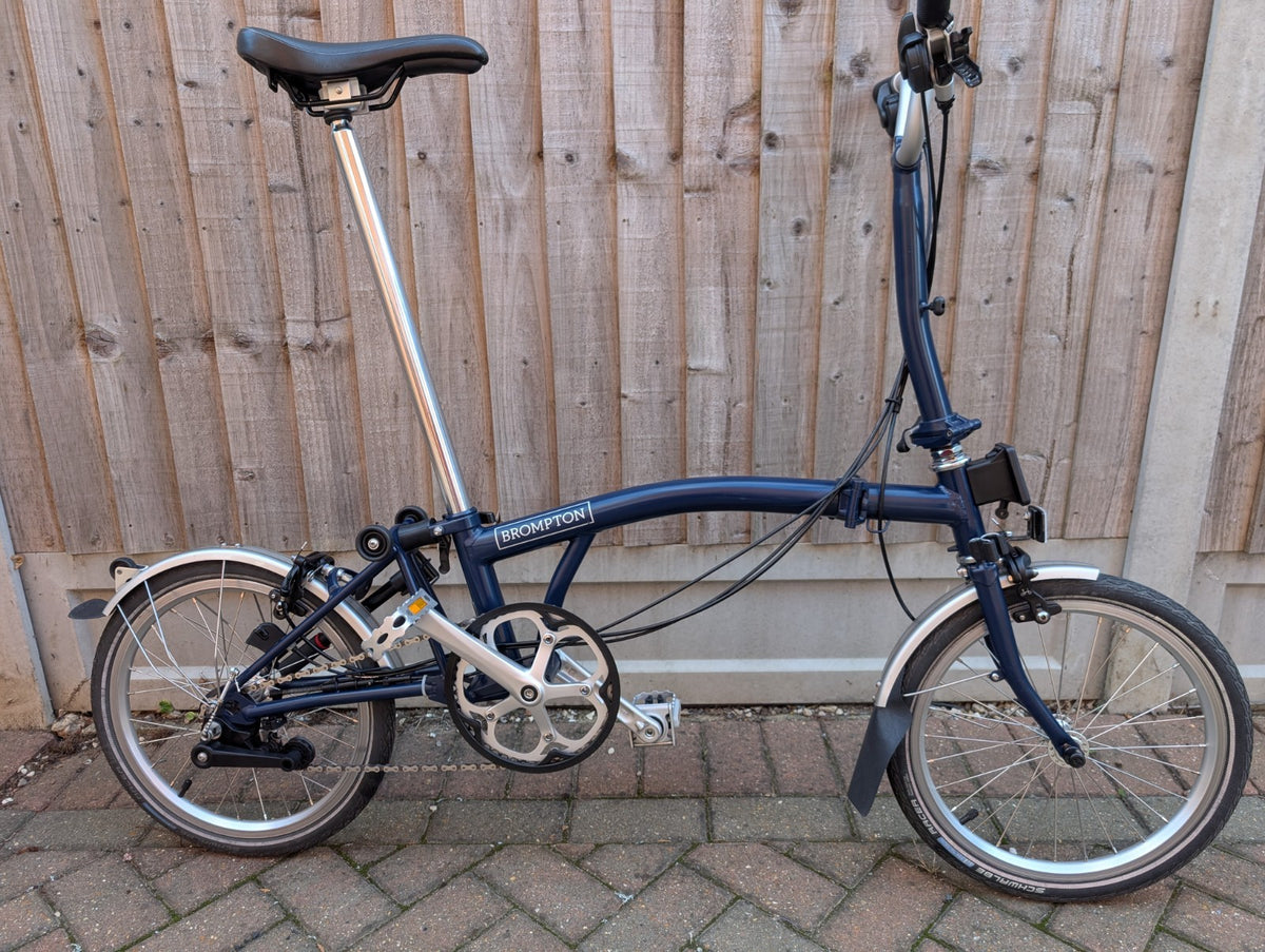 Brompton M6L Folding Bicycle Midnight Blue used in great condition + pump