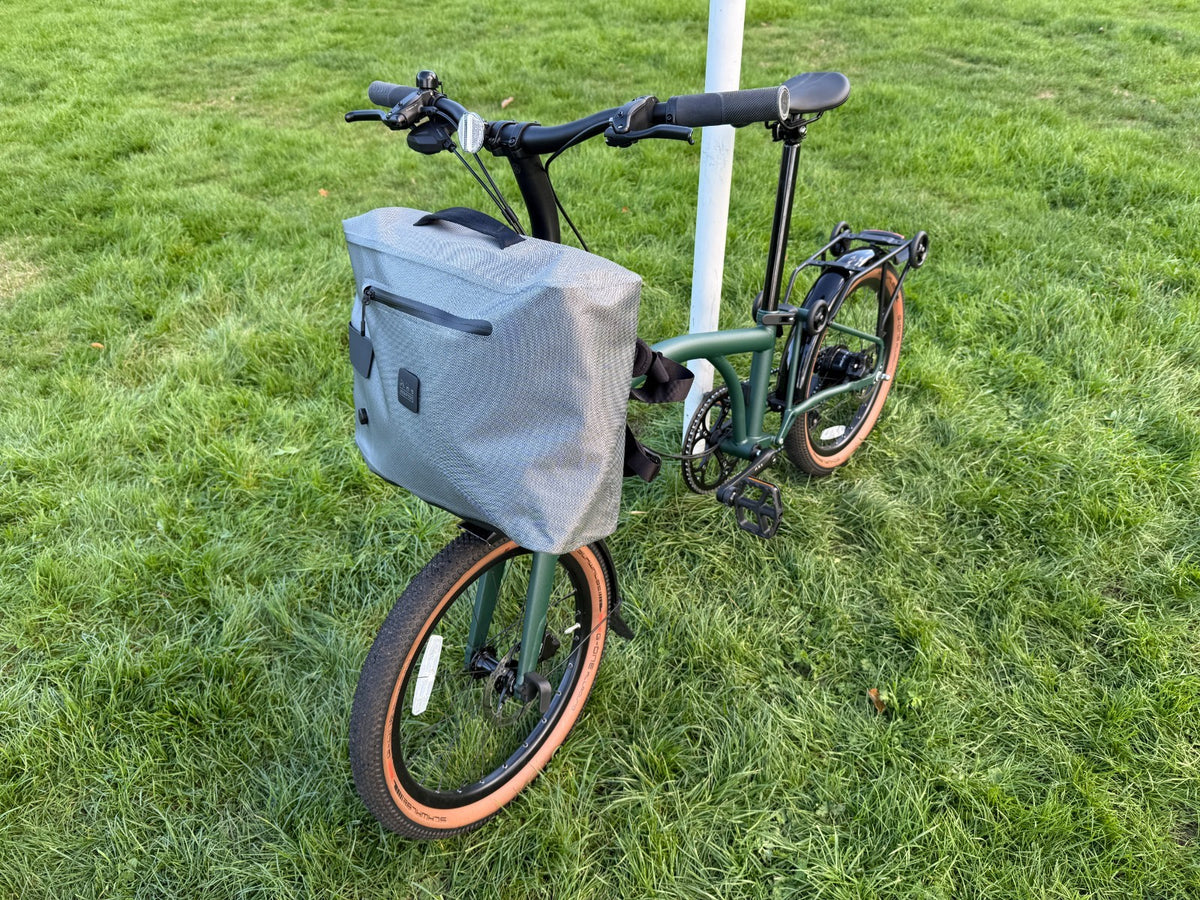 2025 Brompton G Line Folding Bike Green Medium 8-Speed Alfine Hub - Great Cond.