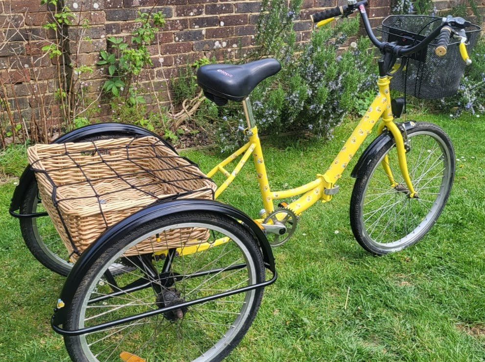 3 Wheel folding trike in good condition with gears, yellow