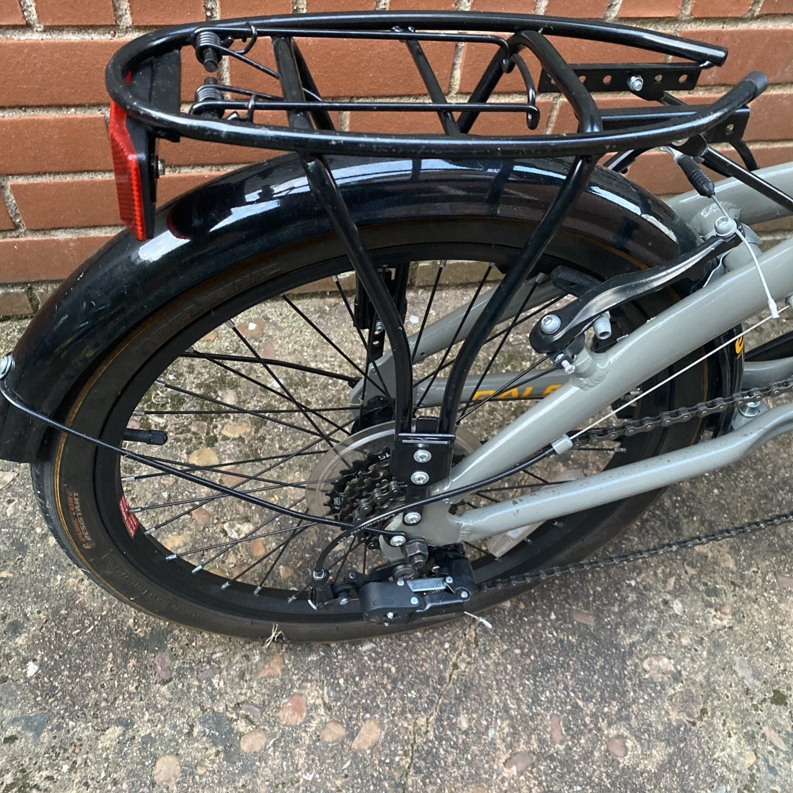 Raleigh Evo 2 Folding Bike 7-Speed Shimano Gears Grey Good Condition, in Exeter