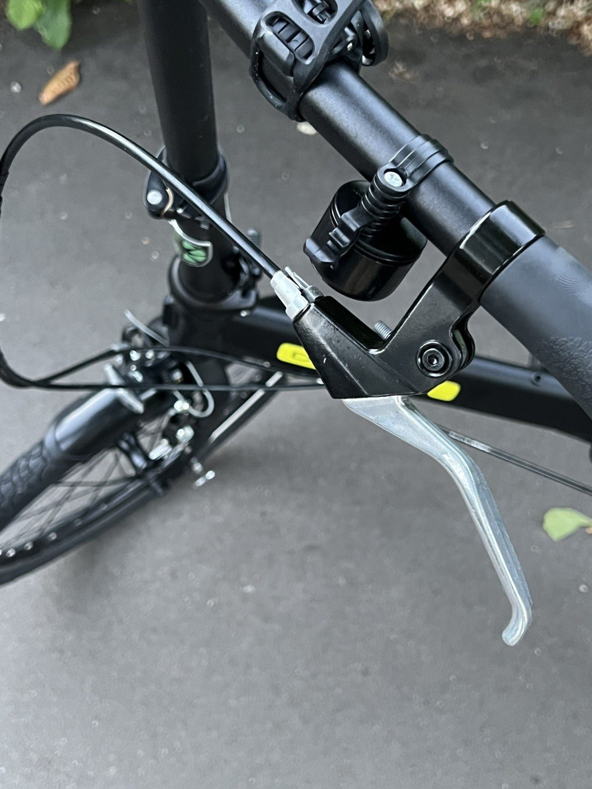 Dahon Hit 20" Wheels 11.6 kg Compact Unisex Matt Black Folding Bike {Alt Pedals}