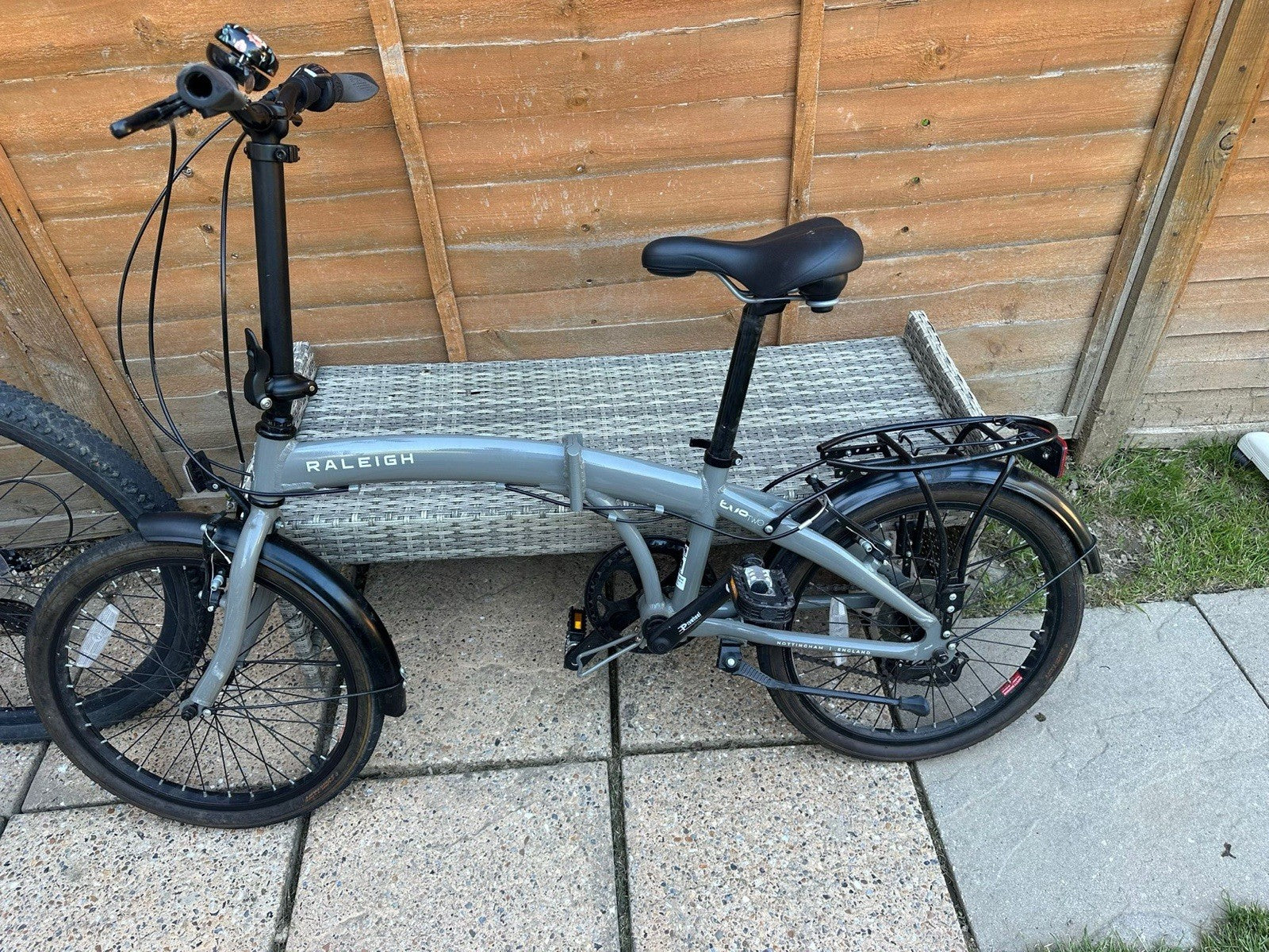 Raleigh Evo 2 Fold Up Grey Commuter Bike Excellent Condition Collection Only