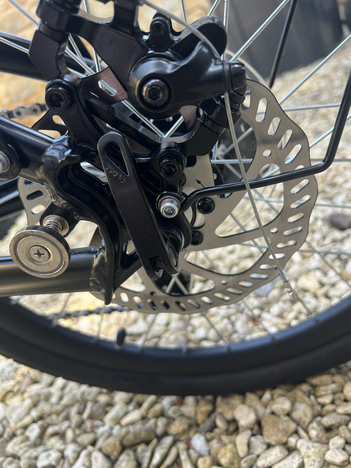 TERN LINK B8 8 SPEED FOLDING BICYCLE IN BLACK IN EXCELLENT CONDITION