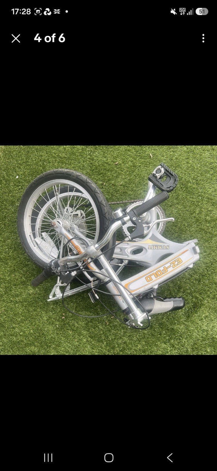 Summit EZ-Fold 20in Folding Bike 8 Speed, Rear Rack, Mudguards, Bell