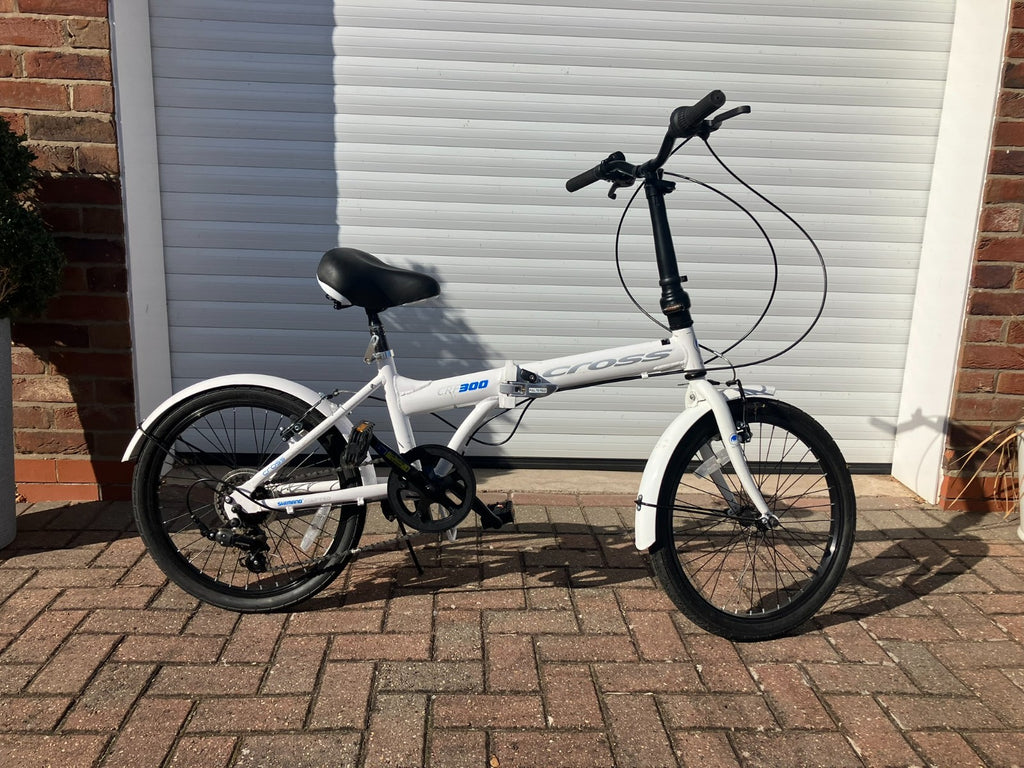 Cross CF300 lightweight alloy folding bike designed for urban commuting
