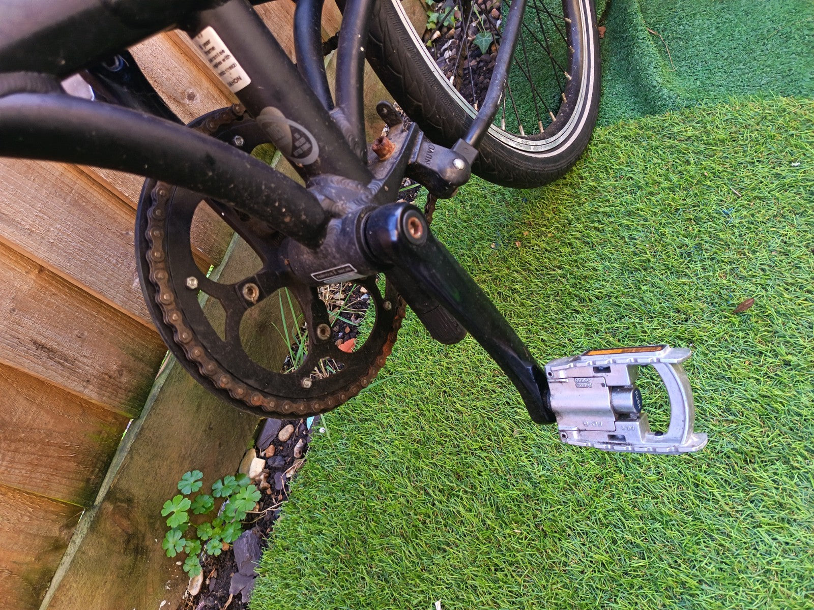 Dahon Folding Bike – Black – Compact & Lightweight