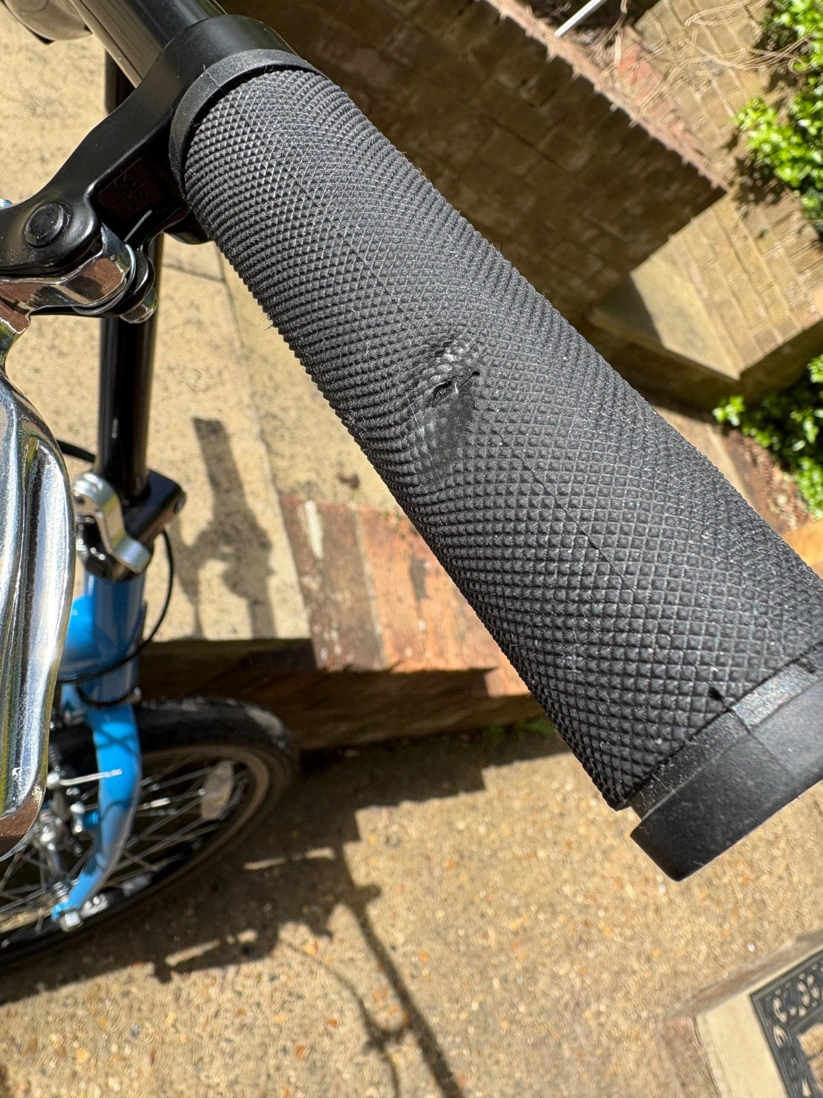 Dawes Diamond 20 inch folding bike, blue, very good condition
