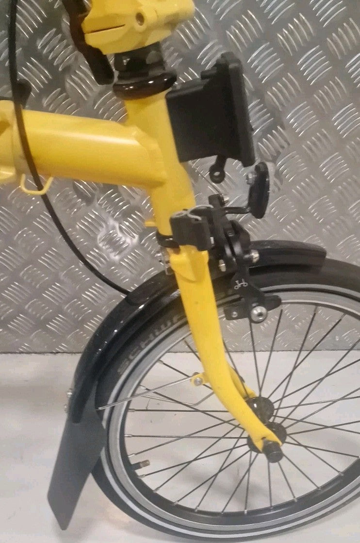 Brompton C Line 6 Speed. Bumblebee Yellow Low co$t world🌎 Postage📦🛫📮.