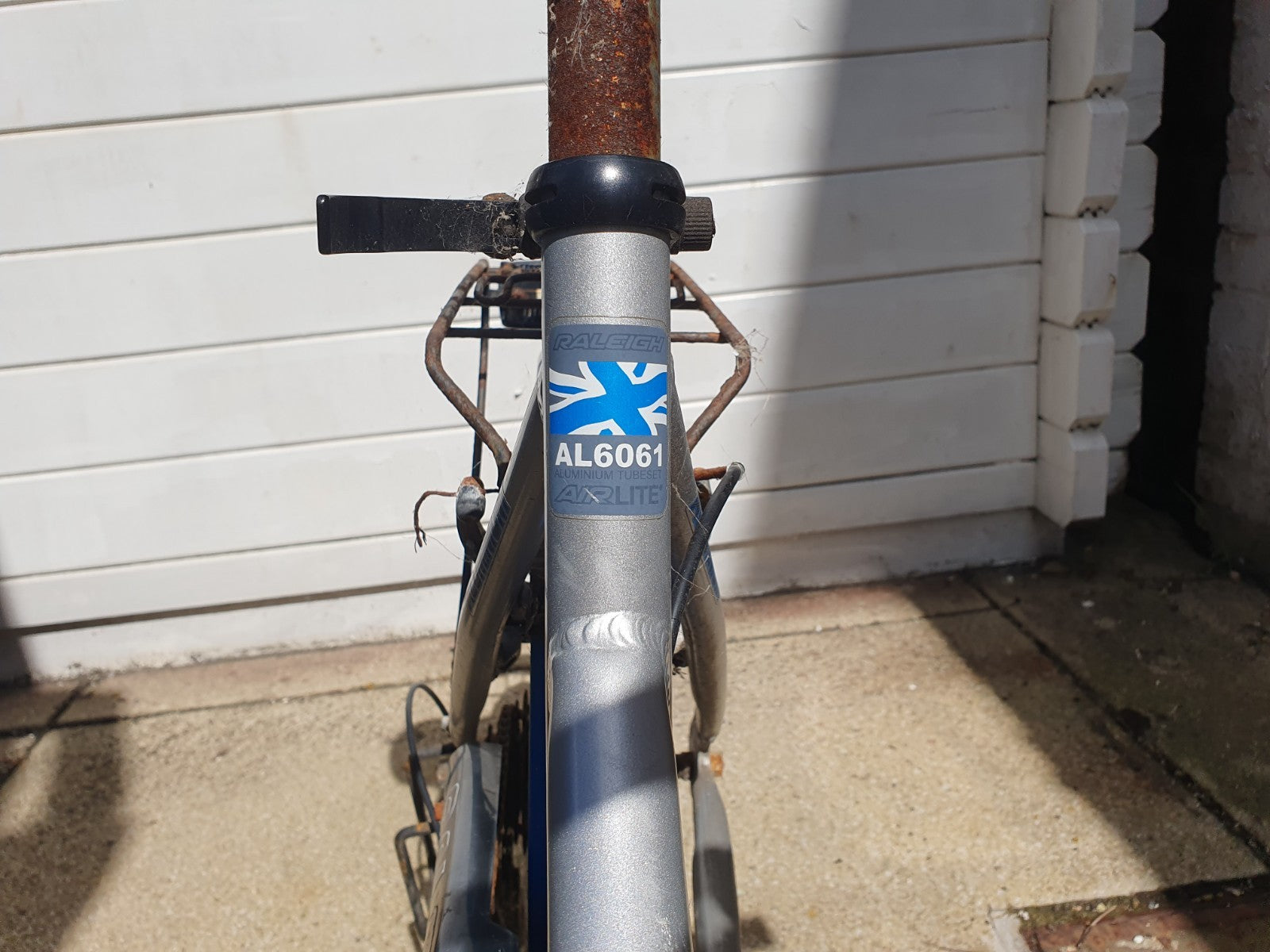 Raleigh Fold Up Bike Kompact Aluminium Frame - 6 Speed Shimano Gears