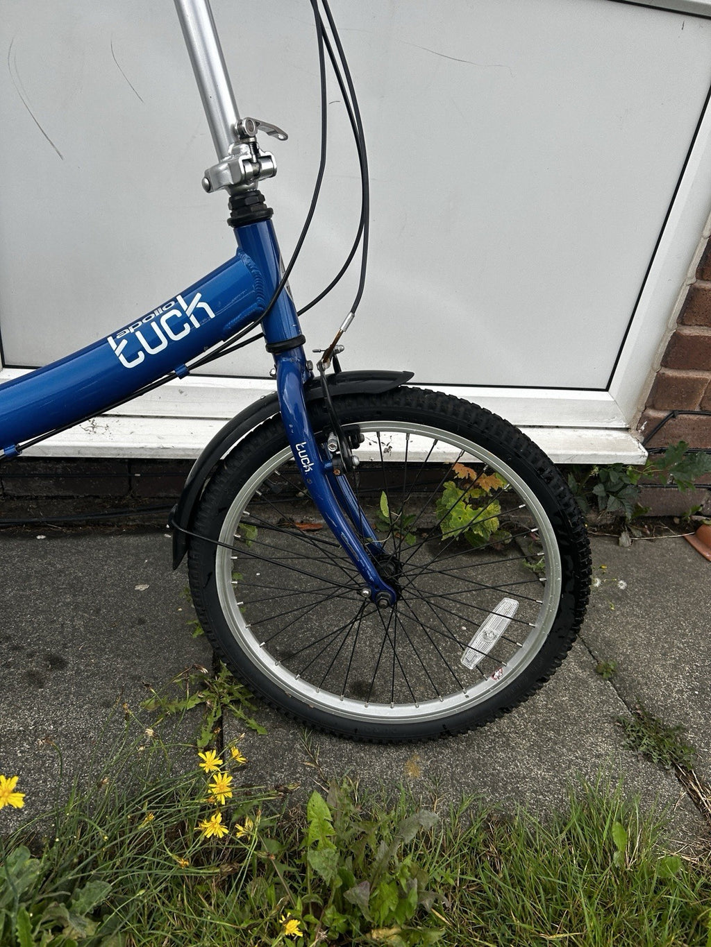 Apollo Luch Folding Bike 20 in Blue Aluminium V-Brake Mudguards Rear Light