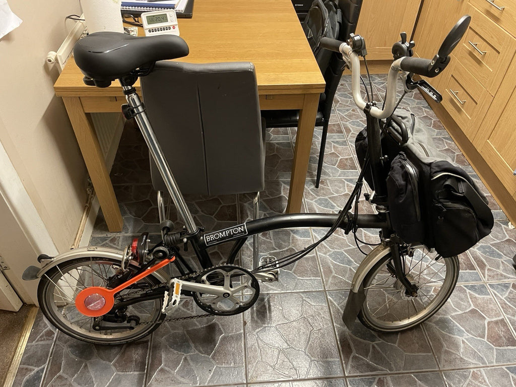 Brompton M6RD Folding Bike – 2011 – Dynamo + C Bag