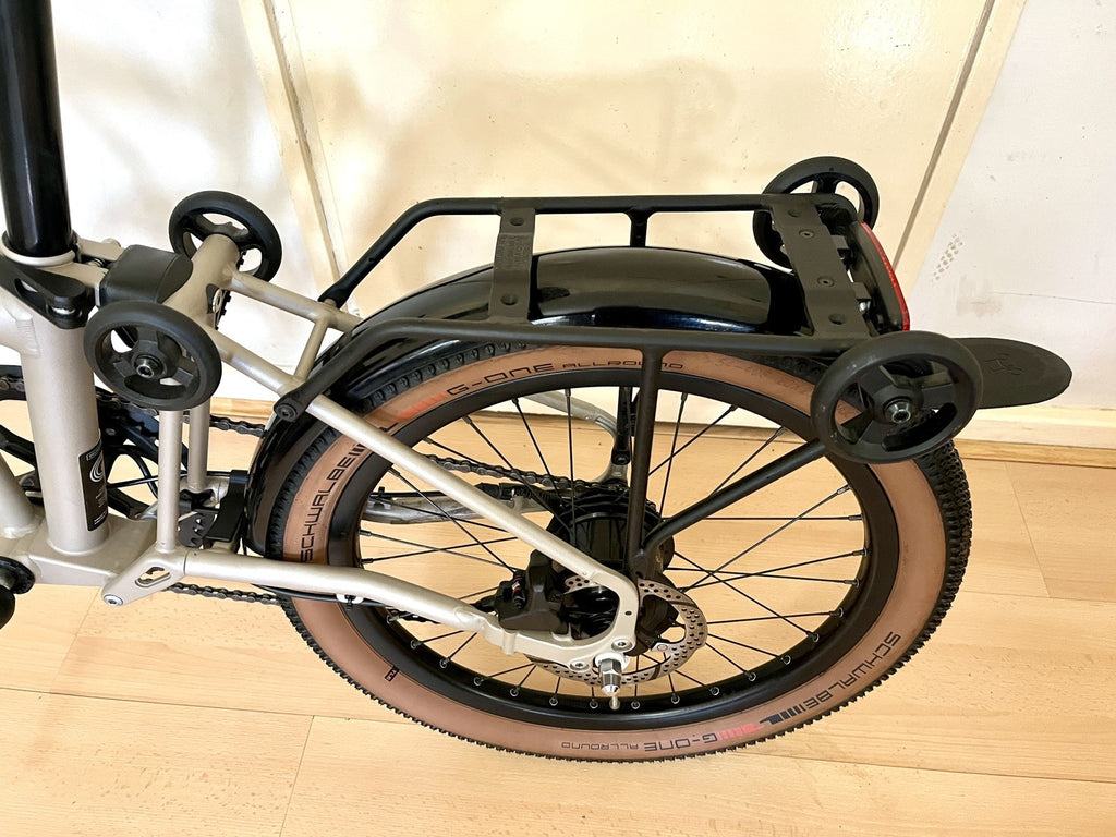Brompton G Line 8 speed with rack and Mudguards, Traildust White, Large