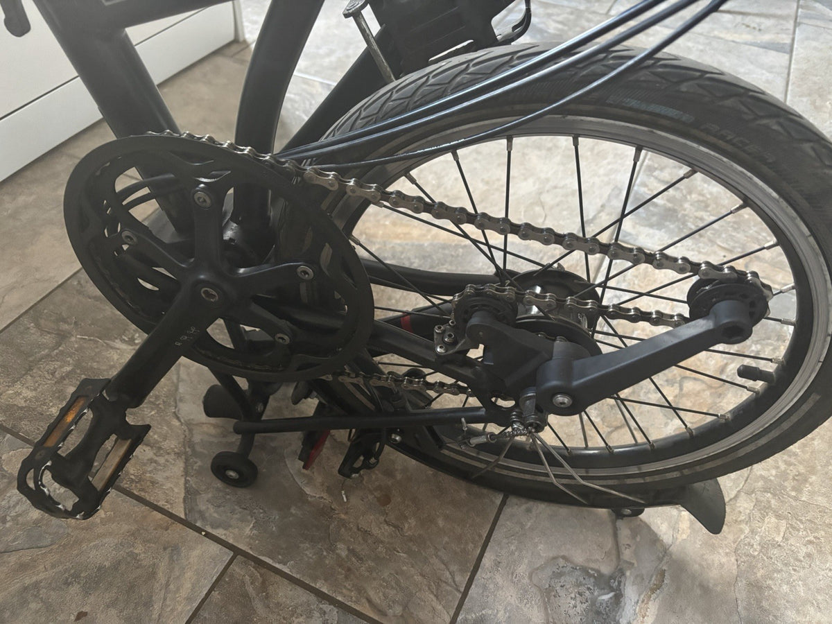 Brompton C Line 2023 Folding Bike Black 16in Mudguards 6 Speed Steel