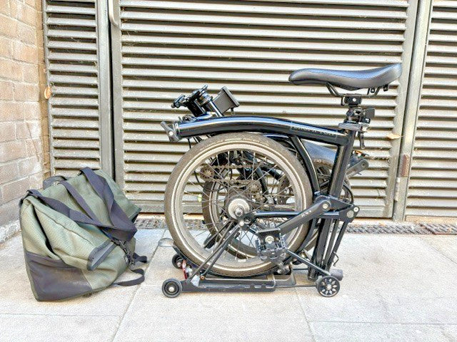 Brompton M6R c-type folding bike - 6 speed, black w. rear rack and front bag
